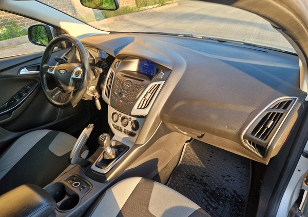 Ford Focus cena 24900 przebieg: 257350, rok produkcji 2012 z Sępólno Krajeńskie małe 407